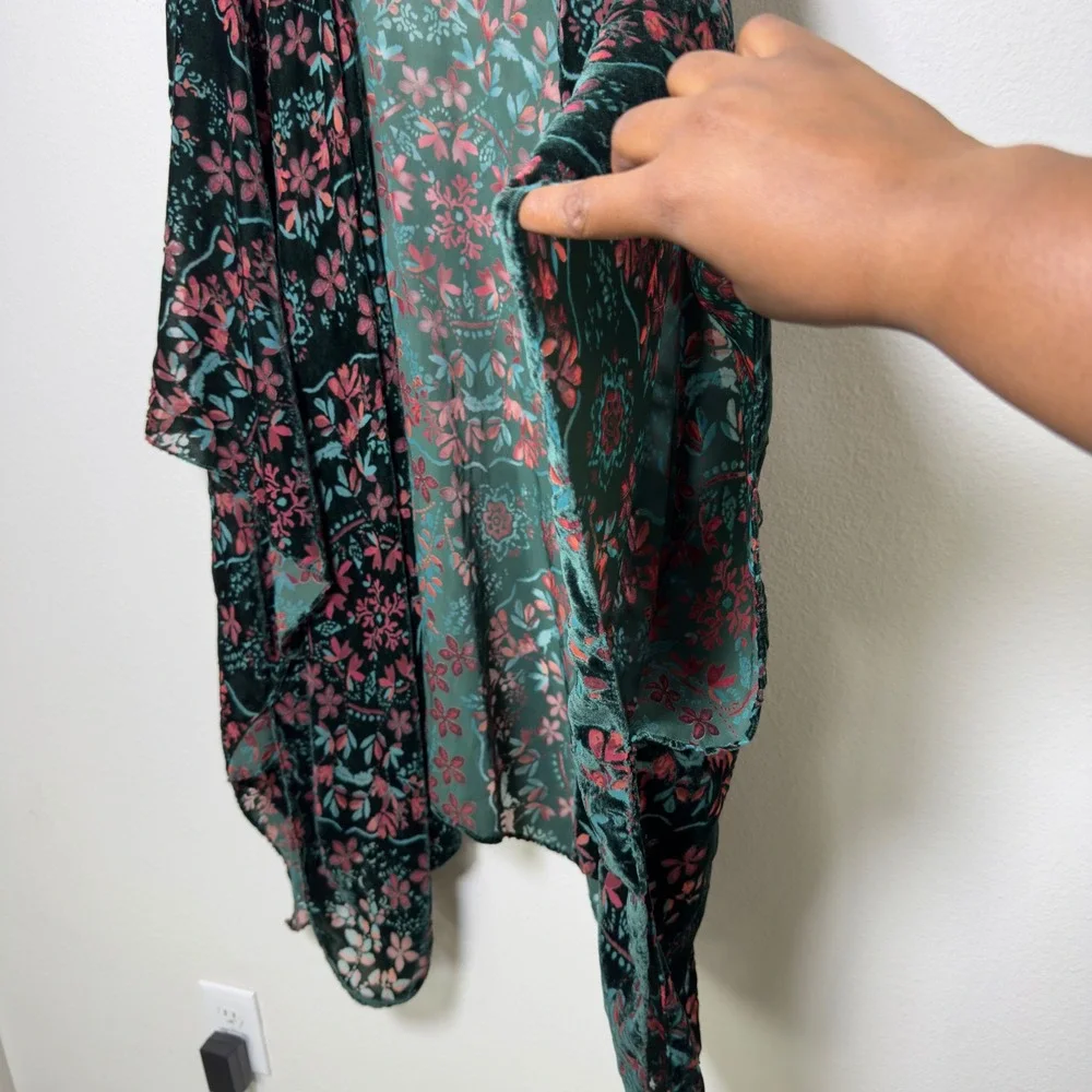 Torrid Women Ruana Burnout‎ Velvet Kimono O/S Green Floral Open Front Cardigan